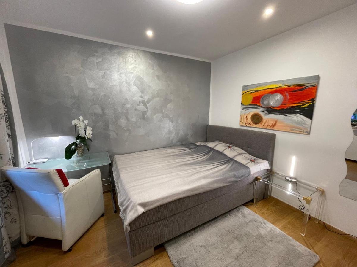 Airport Rooms Waldblick Кельн Екстер'єр фото